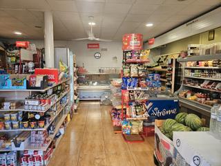 Pas-de-porte Local commercial  Carrer mestre michavila. Se traspasa tienda de comestibles  en pleno funcionamiento