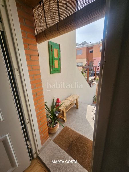 Foto b3070c5c-af59-4c40-91c4-86940655e3ea. Casa adossada amb xemeneia calefacció aparcament piscina a Almoines