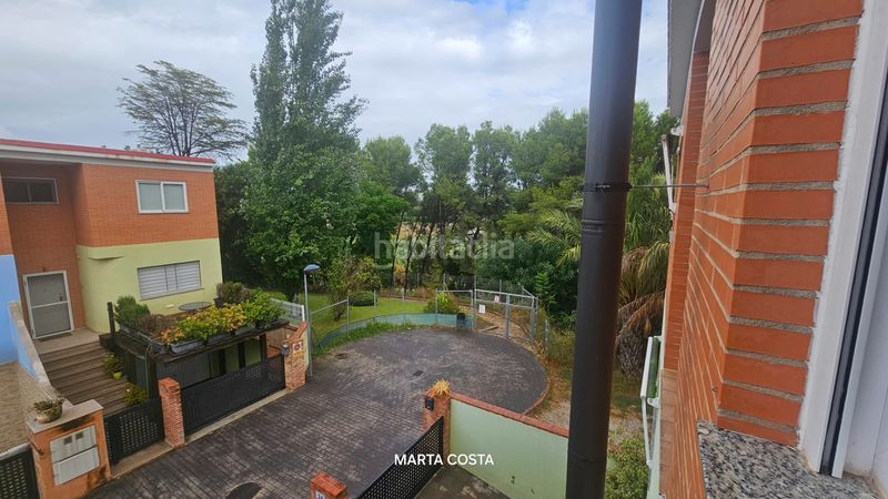 Foto bcba9e2a-8143-4b6d-a694-b88550e9fc3d. Casa adossada amb xemeneia calefacció aparcament piscina a Almoines