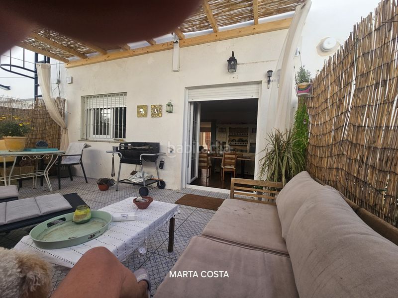 Foto ea6af928-1cd1-4a86-9496-d6780d657f13. Casa adossada amb xemeneia calefacció aparcament piscina a Almoines