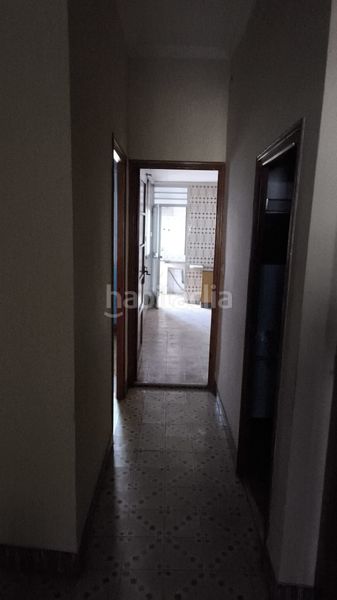Foto bcee26c5-6d10-46f6-85a1-1b5a06f3fbdf. Casa amb aparcament a Bellreguard