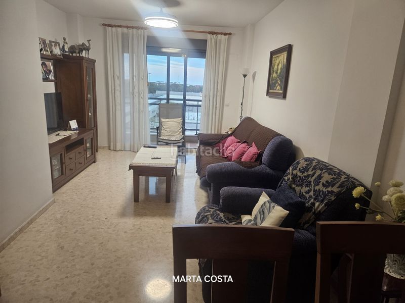 Foto dfd5fadd-5da3-4c3a-a25c-5a2a7882dd2a. Pis amb calefacció aparcament a Corea Gandia