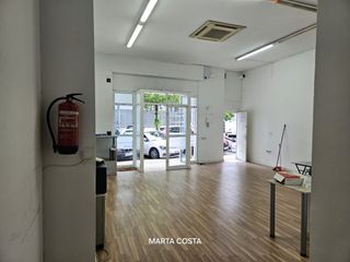 Lloguer Local Comercial a Carrer nou d'octubre 71. Local comercial de 150m2 con un si fin de posiblidades