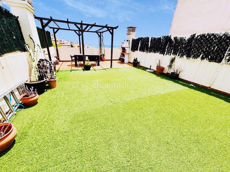 Foto a396f5c7-5f12-4a0e-9136-e20762175e01. Dúplex en calle timón 65 estupendo atico duplex con vistas al mar en Benalmádena