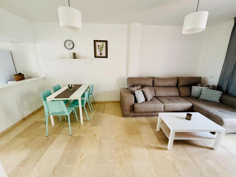 Foto b0eaa464-aac2-4232-bfa0-0b1f8f6bb92b. Dúplex en calle timón 65 estupendo atico duplex con vistas al mar en Benalmádena