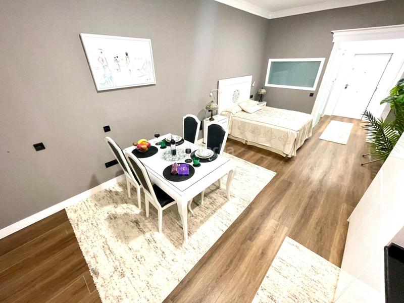 Foto 7d351c72-3189-43ff-bb3d-3042255594c3. Estudio en calle casablanca 15 estudio de lujo en conjunto nogalera en Torremolinos