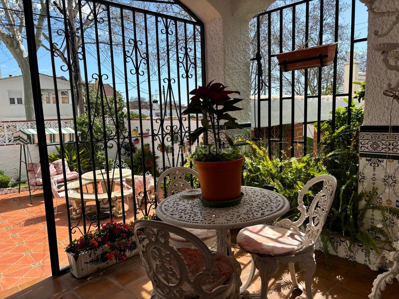 Foto 59a4b634-2922-4928-aa7e-48379530fcad. Xalet amb xemeneia aparcament a Arroyo de la Miel Benalmádena