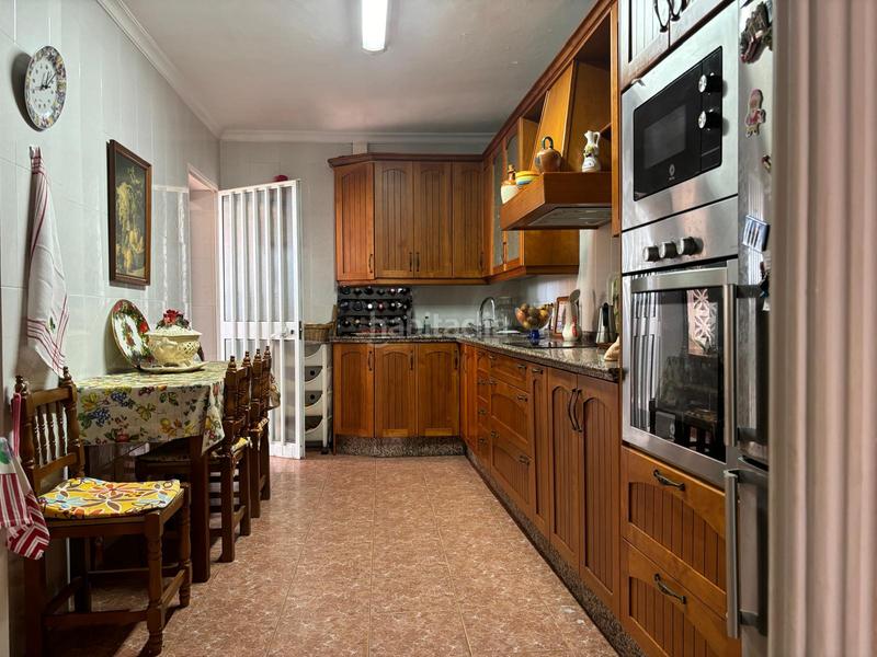 Foto c683bf5e-05a0-4c27-8e9c-504cd5fa5a8b. Xalet amb xemeneia aparcament a Arroyo de la Miel Benalmádena