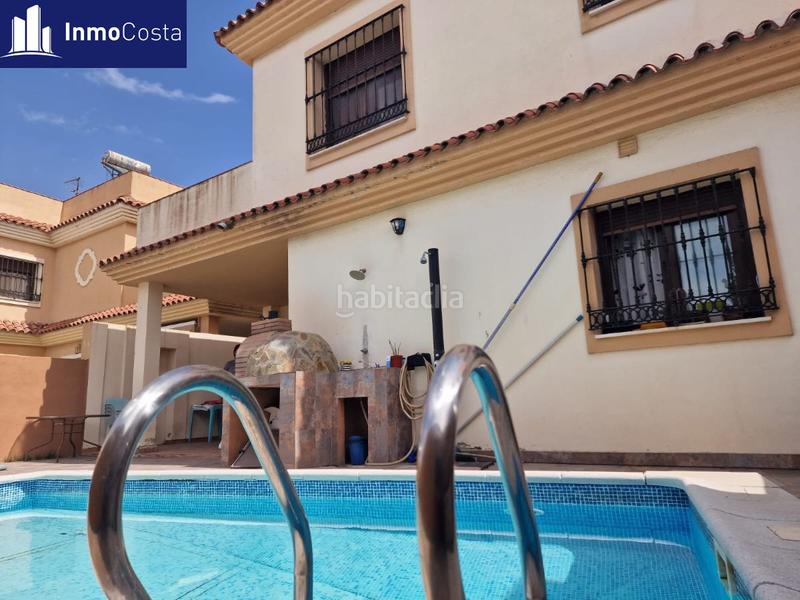 Foto 9f71fb92-c08a-4422-8069-d6e1fccc7415. Casa con parcheggio in Santa Bárbara-Ciudad Deportiva Línea de la Concepción (La)