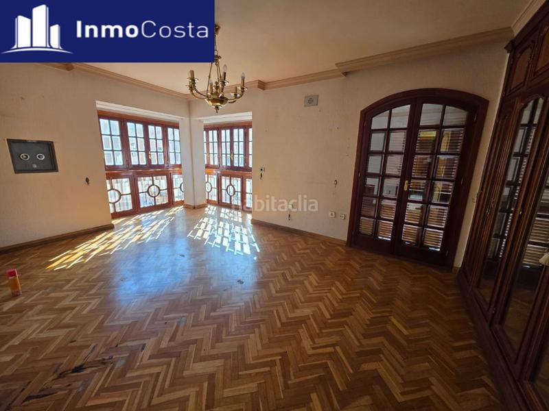 Foto bd1058c3-05dd-44a8-8f4c-723101117c05. Haus mit parking in Centro-San Felipe-Huerta Fava Línea de la Concepción (La)