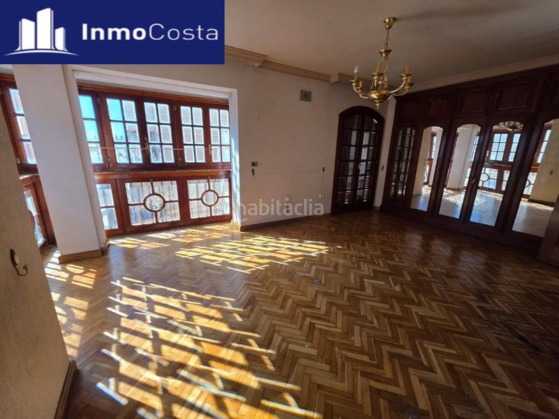 Foto fb4a2f9e-45b6-4a45-85d8-8546981be309. Haus mit parking in Centro-San Felipe-Huerta Fava Línea de la Concepción (La)