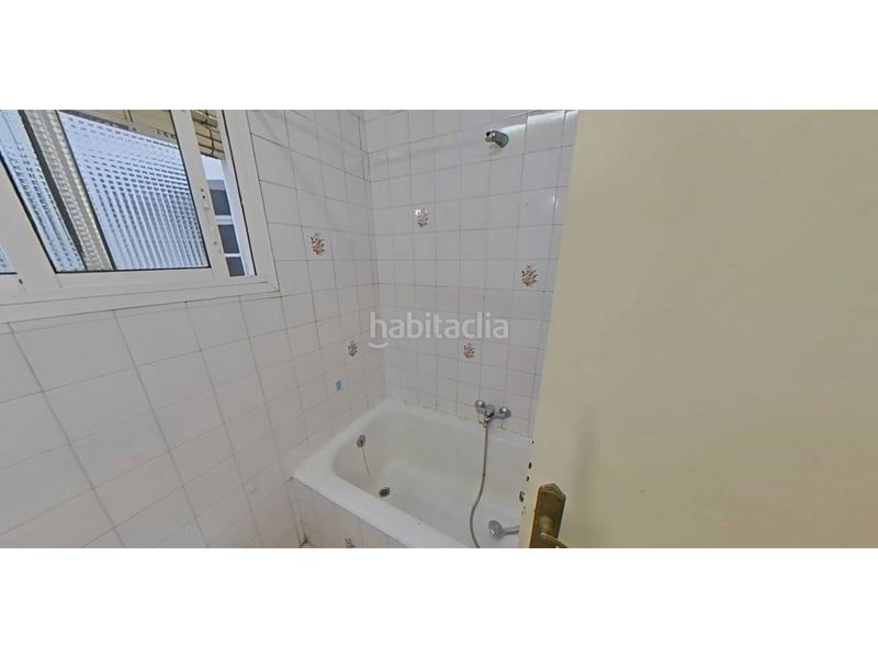 Foto b042c9db-91be-4b44-8131-7b18e6e383dd. Pis a Los Remedios Sevilla