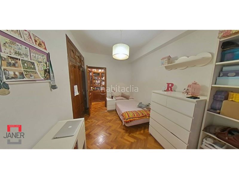 Foto 306f5fbc-c2be-4803-8aa9-7fa46bd40b6f. Pis amb aparcament a Triana Este Sevilla