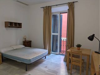 Rent Flat in Arenal - Museo. Estudio en alquiler en el centro