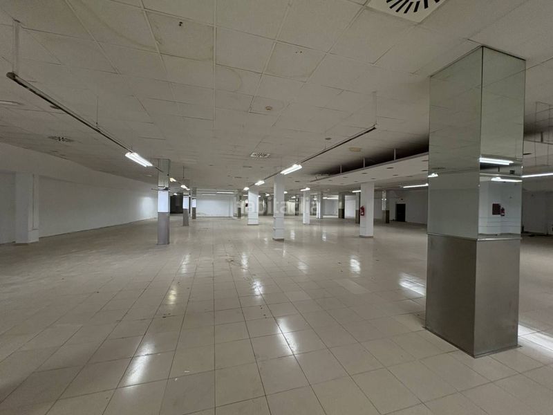 Foto 177c7eea-810e-4ea5-85ad-5825e9f84f0c. Local comercial local en venta en Alcalá del Río