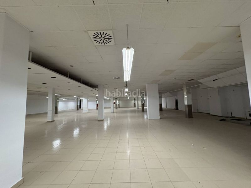 Foto 485d7b72-9391-43c5-9d51-7f5bebc49776. Local comercial local en venta en Alcalá del Río
