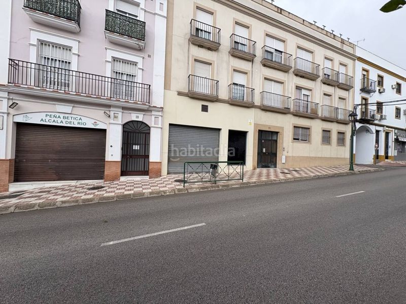 Foto c2faa688-f49f-44b6-bc0c-98583fbd3542. Local comercial local en venta en Alcalá del Río