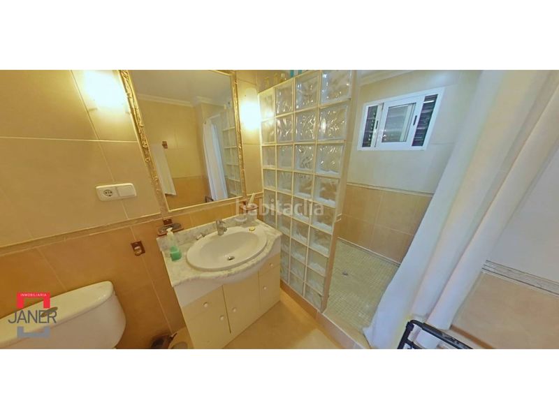 Foto a6d5ff49-8851-43ee-891e-cb00ac90d6e7. Casa adossada amb aparcament a Isla Cristina