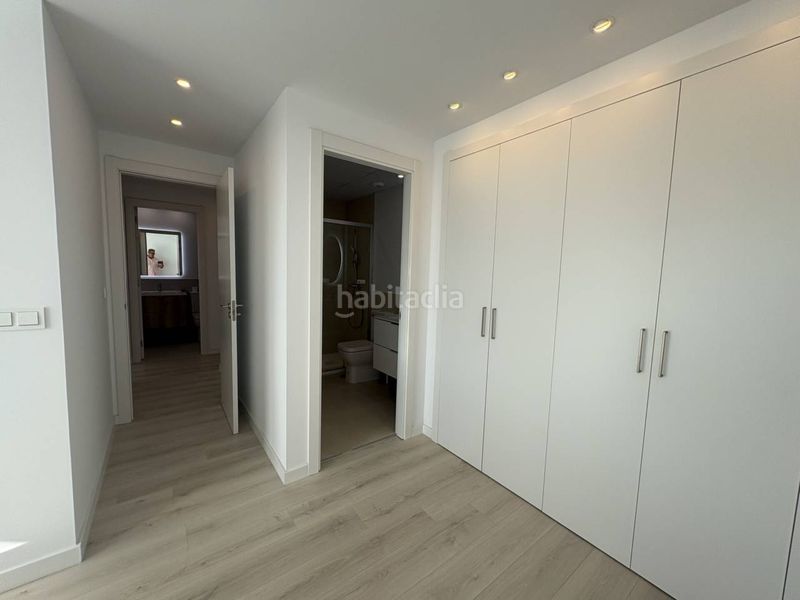 Foto 63ab0451-9f80-4ae9-9115-ca2c35ca32b5. Rent flat with parking pool in Aljamar Tomares