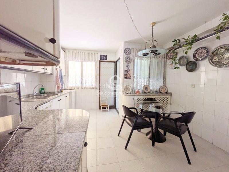 Foto 0513e12a-afbf-4f22-a2fb-767956c0ce31. Piso  en venta en Hospital general, 4 dormitorios. en Jaén