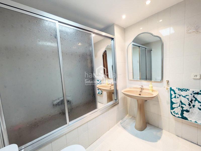 Foto 5e89cca2-df0b-4d23-8840-5e8607d99509. Piso  en venta en Hospital general, 4 dormitorios. en Jaén