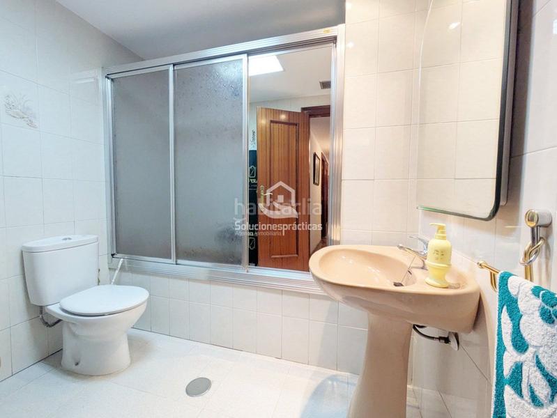 Foto a0da22f3-a055-43d6-91d6-19db909af4a0. Piso  en venta en Hospital general, 4 dormitorios. en Jaén