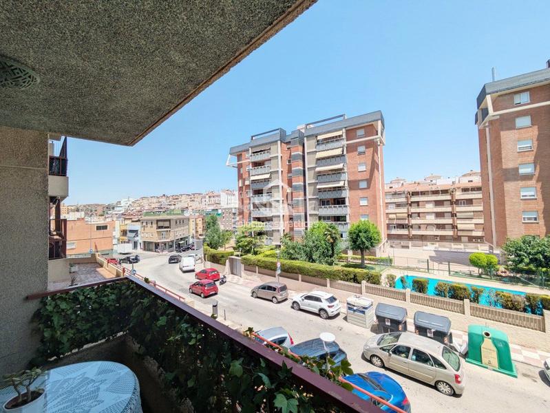 Foto a95050cd-ac0f-4a74-9a1c-9485808adfa5. Piso  en venta en Hospital general, 4 dormitorios. en Jaén