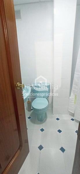 Foto ca82d037-194e-4408-aeb1-3415f12e069e. Alquiler piso  en alquiler en hospital general, 4 dormitorios. en Jaén