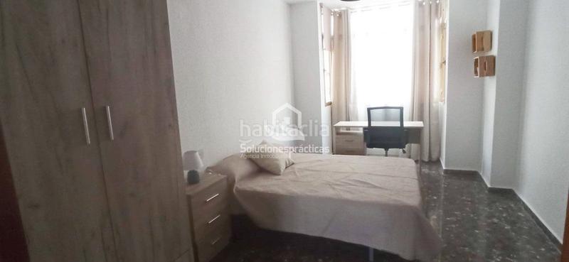 Foto cf9358d1-dbca-4438-9c03-09d27d80c506. Alquiler piso  en alquiler en hospital general, 4 dormitorios. en Jaén