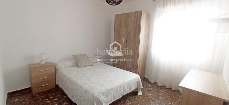 Foto d203452a-a046-41ec-8791-60603d7415b3. Alquiler piso  en alquiler en hospital general, 4 dormitorios. en Jaén