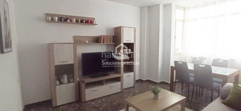 Foto f01c9979-797e-4ada-a133-85939b108d4b. Alquiler piso  en alquiler en hospital general, 4 dormitorios. en Jaén