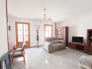 Lloguer Pis a Bailén 10. Piso en alquiler en centro  jardinillos, 3 dormitorios.
