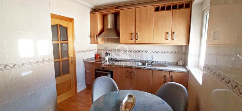 Foto 4239290b-d4f5-4c22-a5a1-c7c9590a0227. Location appartement avec chauffage dans Avda de Madrid - Pº de la Estación Jaén