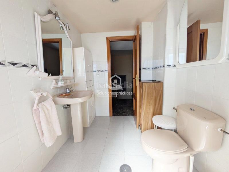 Foto 17bb80a9-03ce-4aef-aa28-be199cec27b1. Casa  en venta en salobreja, 6 dormitorios. en Jaén