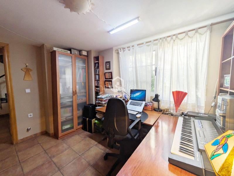 Foto 258b60d4-3652-42c0-874e-2656ab227d76. Casa  en venta en salobreja, 6 dormitorios. en Jaén