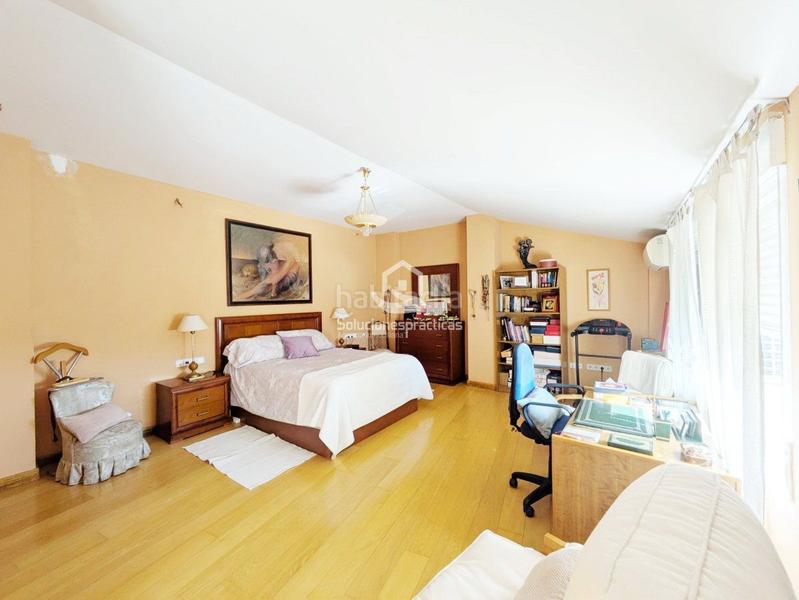 Foto 42ca8291-1195-42f0-a2a0-9a2a632a43f2. Casa  en venta en salobreja, 6 dormitorios. en Jaén
