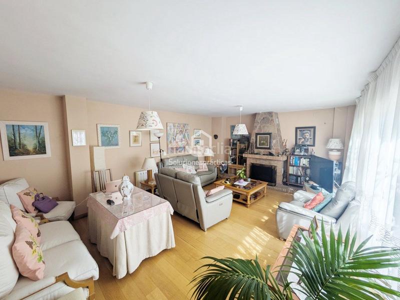 Foto 45f6d442-5611-4b03-b189-120fe24cccb5. Casa  en venta en salobreja, 6 dormitorios. en Jaén
