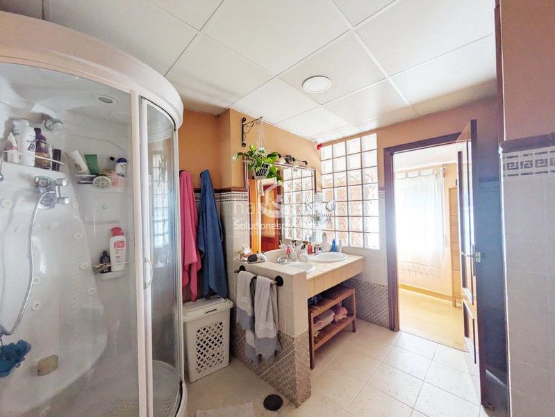 Foto 6f44b37c-c120-47b2-98a0-d936b8d308d6. Casa  en venta en salobreja, 6 dormitorios. en Jaén