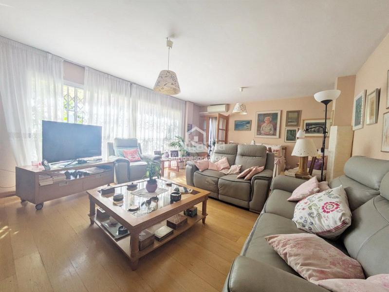 Foto 789bae13-8a20-48d6-a71a-0cfe360b8f6e. Casa  en venta en salobreja, 6 dormitorios. en Jaén