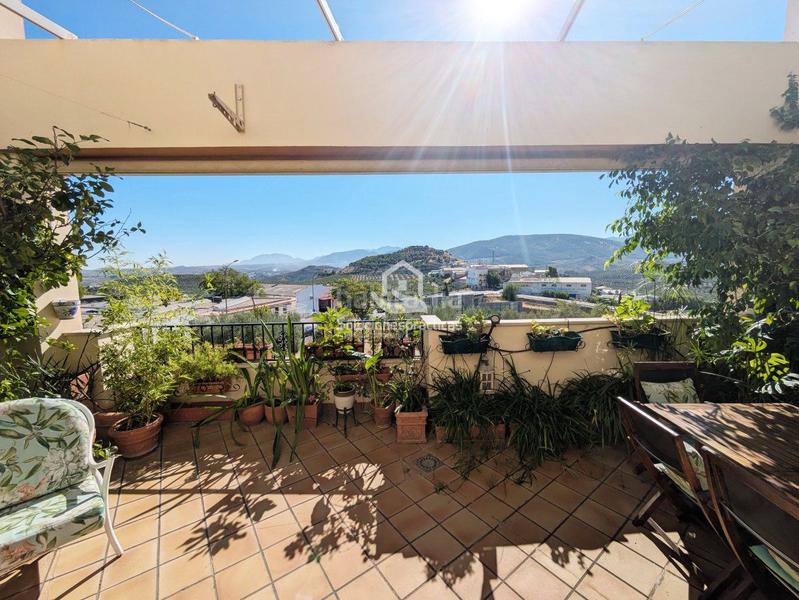Foto e7fe8758-d256-4bca-8708-781371086c6f. Casa  en venta en salobreja, 6 dormitorios. en Jaén