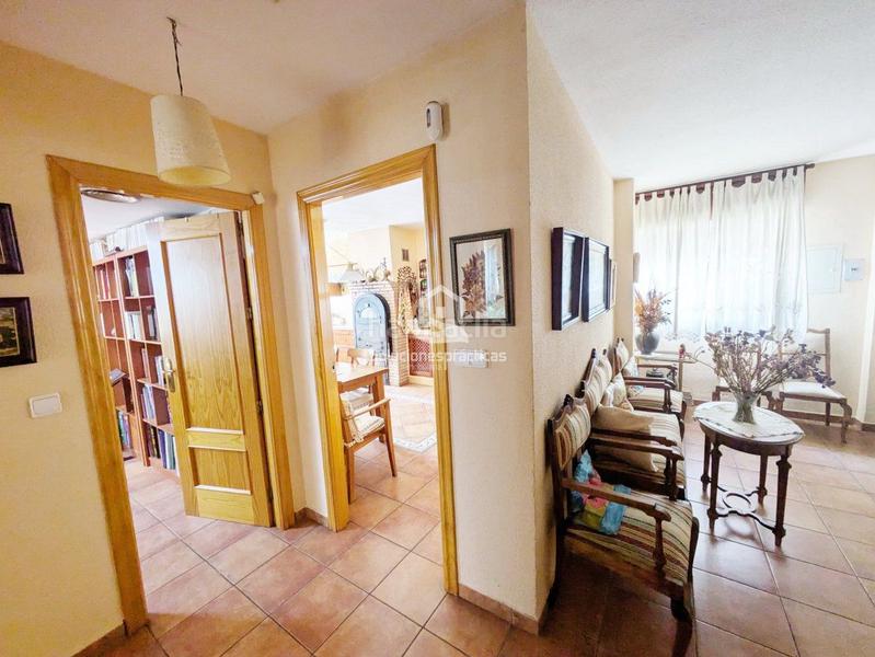 Foto faac0ad4-a846-40e6-8a5b-e961cff9a97e. Casa  en venta en salobreja, 6 dormitorios. en Jaén