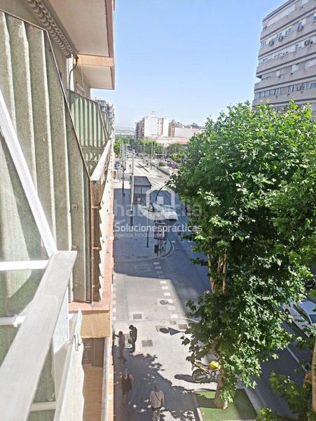 Foto f07ac83d-3699-41bc-9f2c-2eeaaa67aa26. Alquiler piso  en alquiler en paseo de la estación, 3 dormitorios. en Jaén