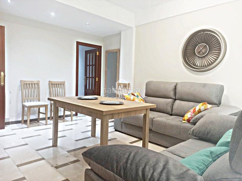 Foto 4ba86b94-b611-4130-98b8-863e597fd2c6. Rent flat with heating in Hospital Jaén