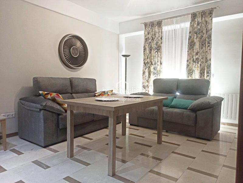 Foto 77c68b27-bb1c-4341-9c72-0b3147c43ce9. Rent flat with heating in Hospital Jaén