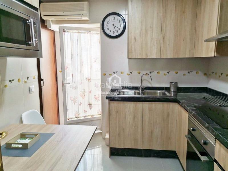 Foto a679ca40-8f15-4d52-90b4-a7332729348f. Rent flat with heating in Hospital Jaén