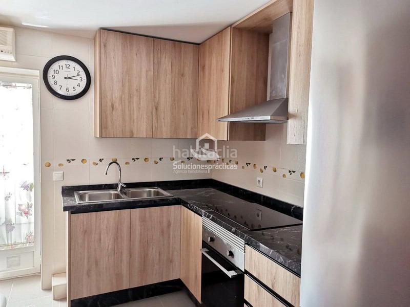 Foto f707fc7d-b705-4f4f-93ea-168faf7f74a8. Rent flat with heating in Hospital Jaén