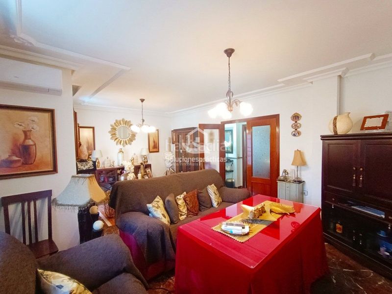 Foto db0f7a10-c0e7-4ab7-9a7e-c71ccd083f5b. Pis a Martos