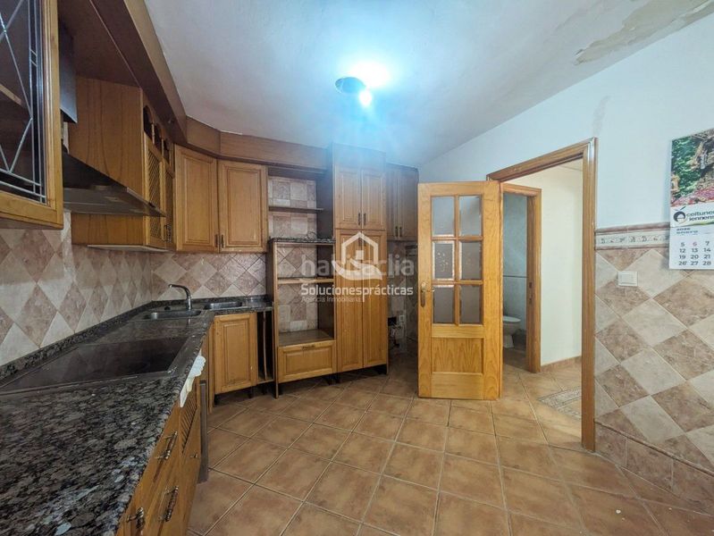 Foto 3caf7fba-8e8f-4559-ab32-bc64da7aa9ea. Casa adossada a San Felipe - El Almendral - La Merced Jaén