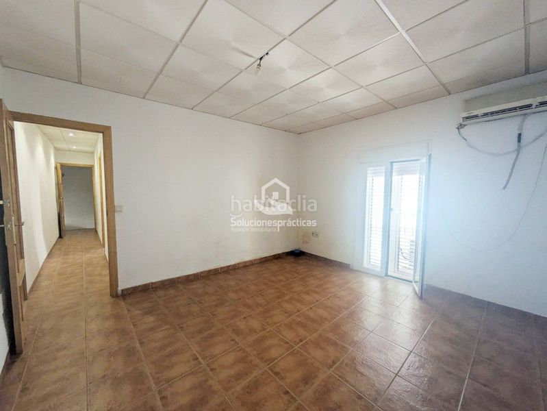 Foto 6fb2c51c-80d8-48f6-b87c-5288aaad2189. Casa adossada a San Felipe - El Almendral - La Merced Jaén