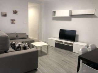 Rent Flat  Doctor luzón. Piso en alquiler en millán de priego, 4 dormitorios.